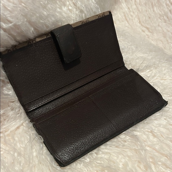 Gucci Beige and Brown Monogram Wallet - Picture 7 of 11